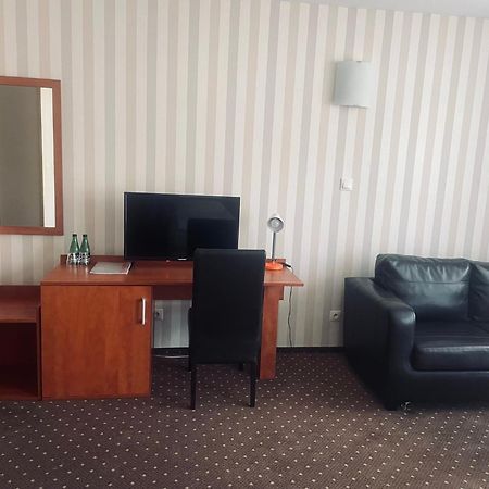 Papaver Hotel Ślesin Dış mekan fotoğraf