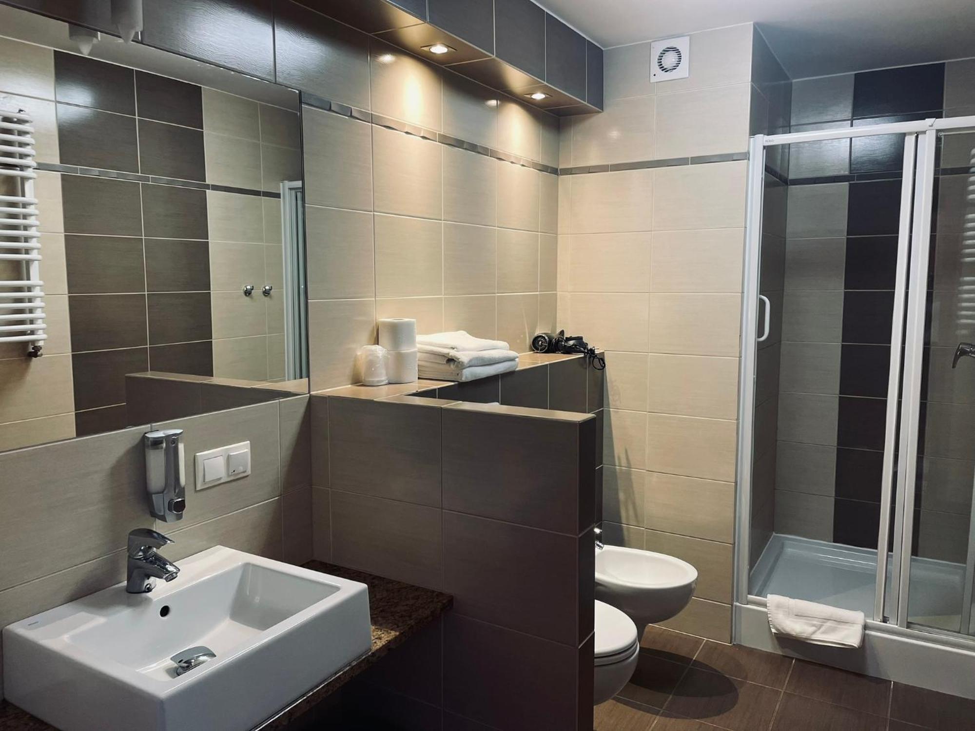 Papaver Hotel Ślesin Dış mekan fotoğraf