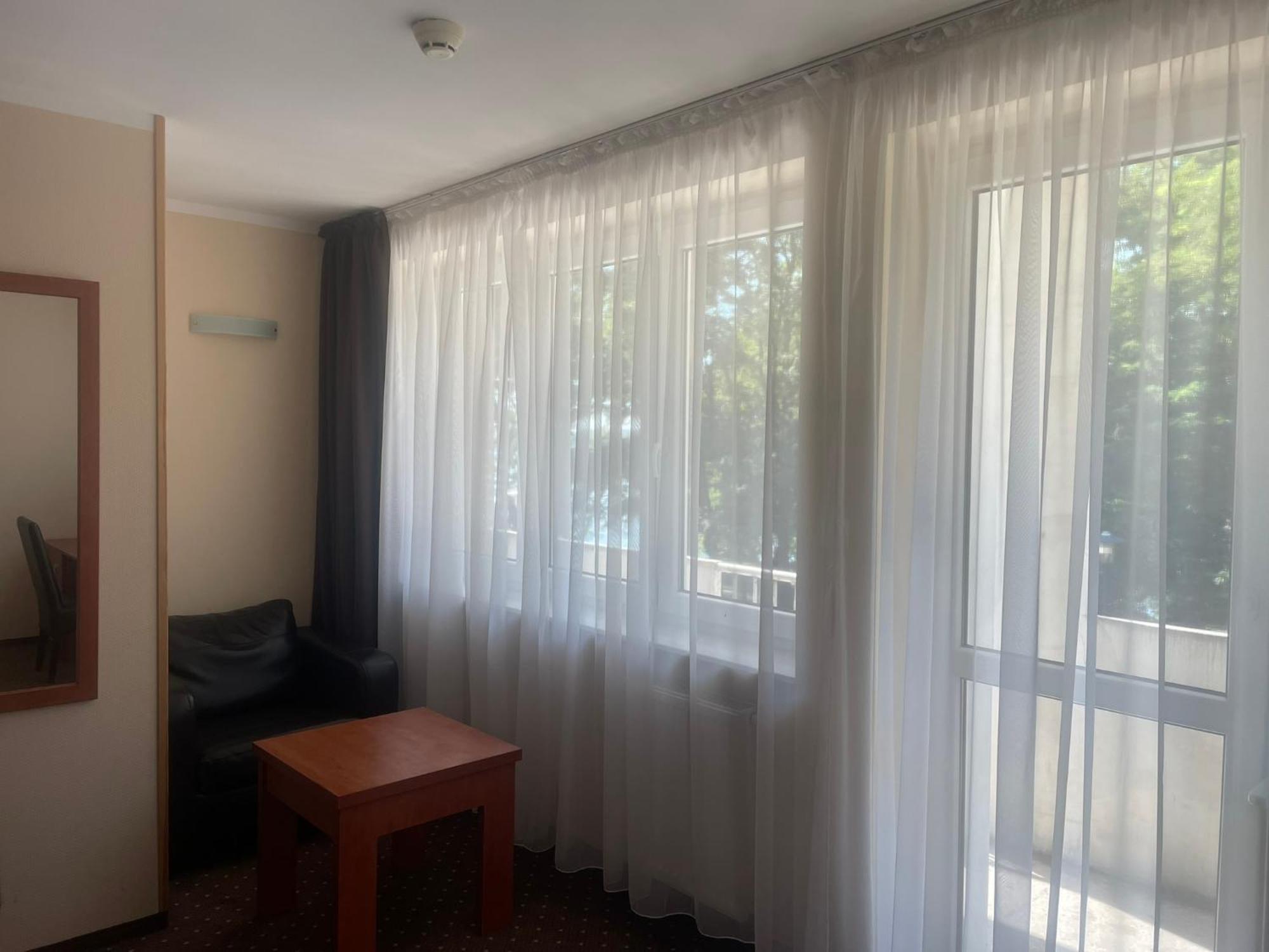 Papaver Hotel Ślesin Dış mekan fotoğraf