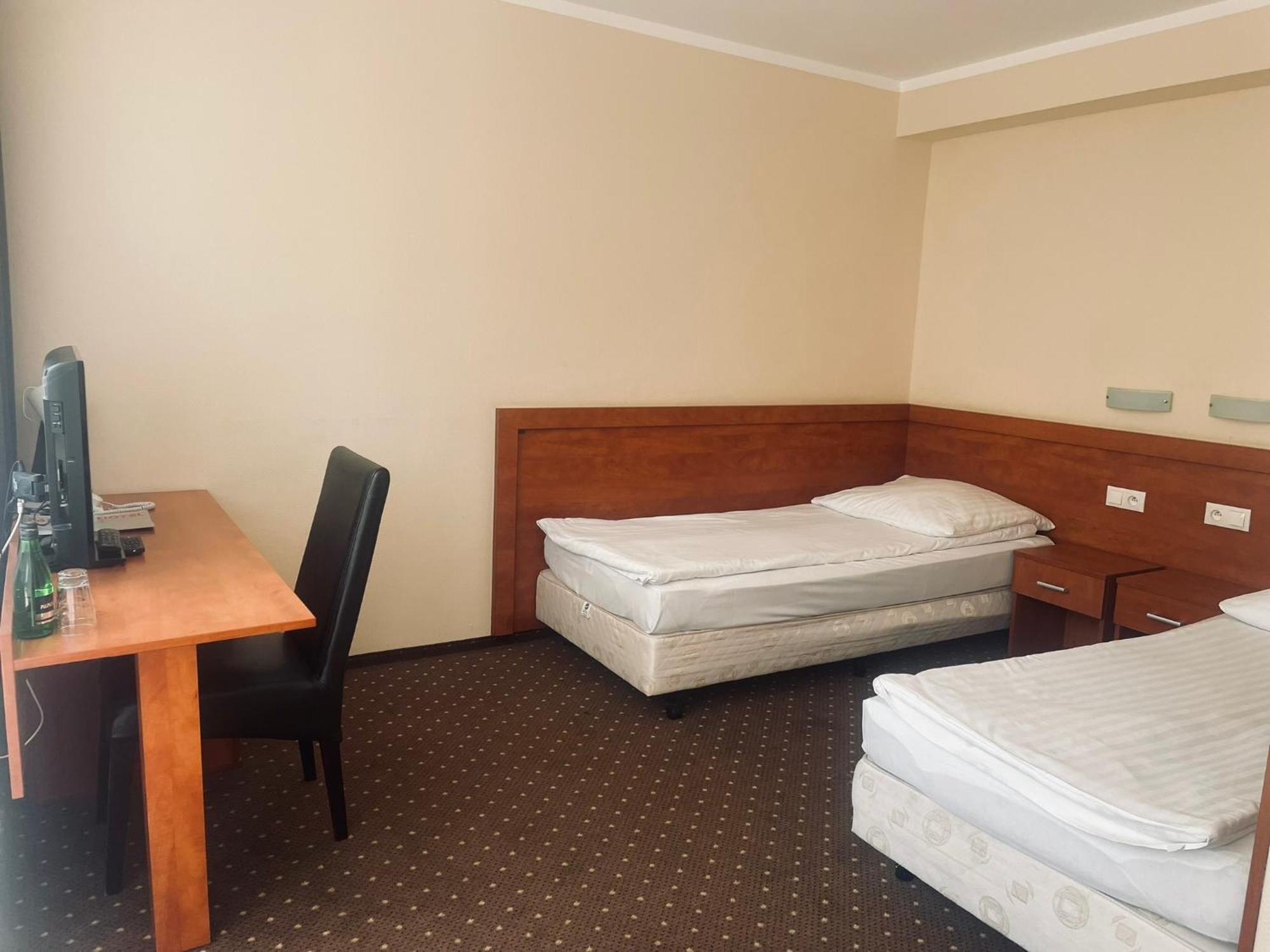 Papaver Hotel Ślesin Dış mekan fotoğraf