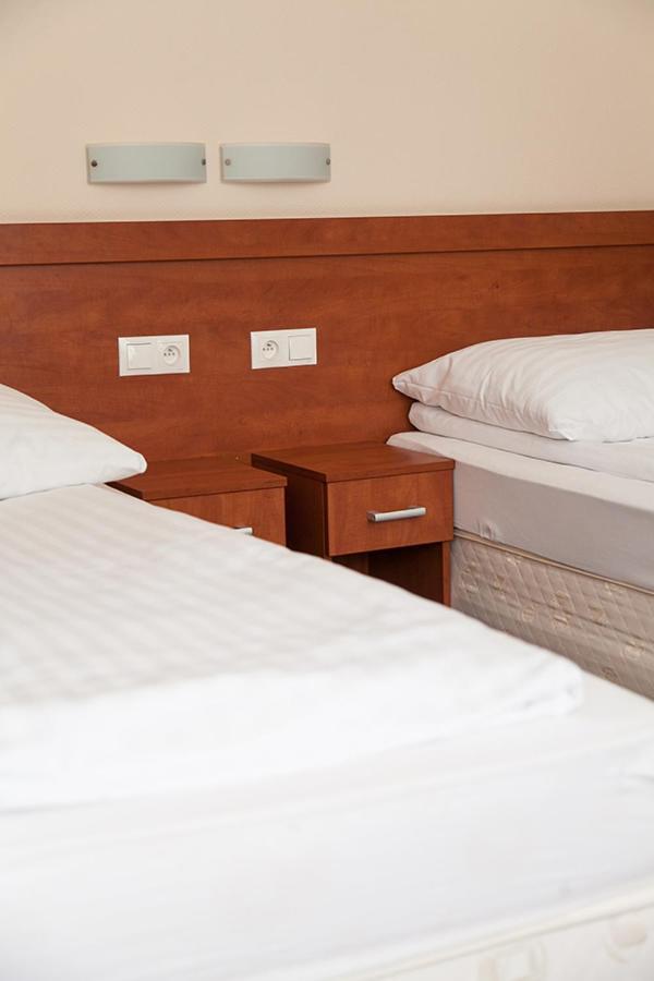 Papaver Hotel Ślesin Dış mekan fotoğraf